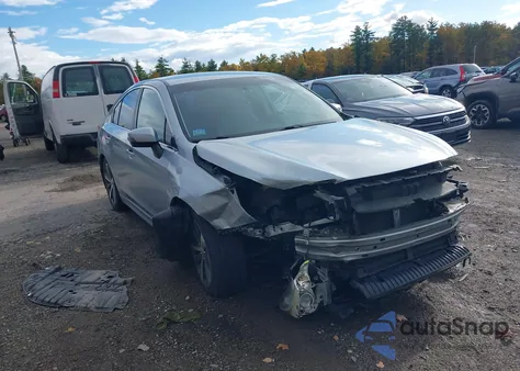 2015 Subaru Legacy 2.5I Limited из США, поврежденный, VIN 4S3BNAJ60F3073721